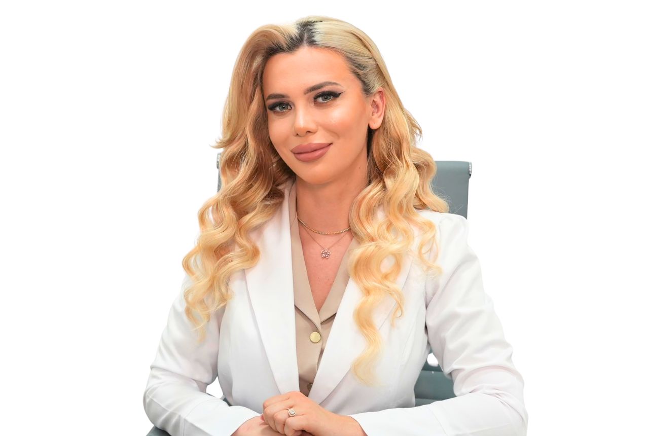 Dr. Denisa Coman